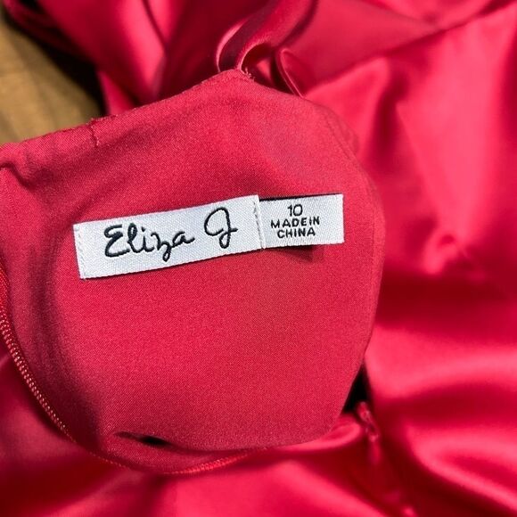 ELIZA J Red Satin One Shoulder Beaded Cocktail Dress - Picture 9 of 13